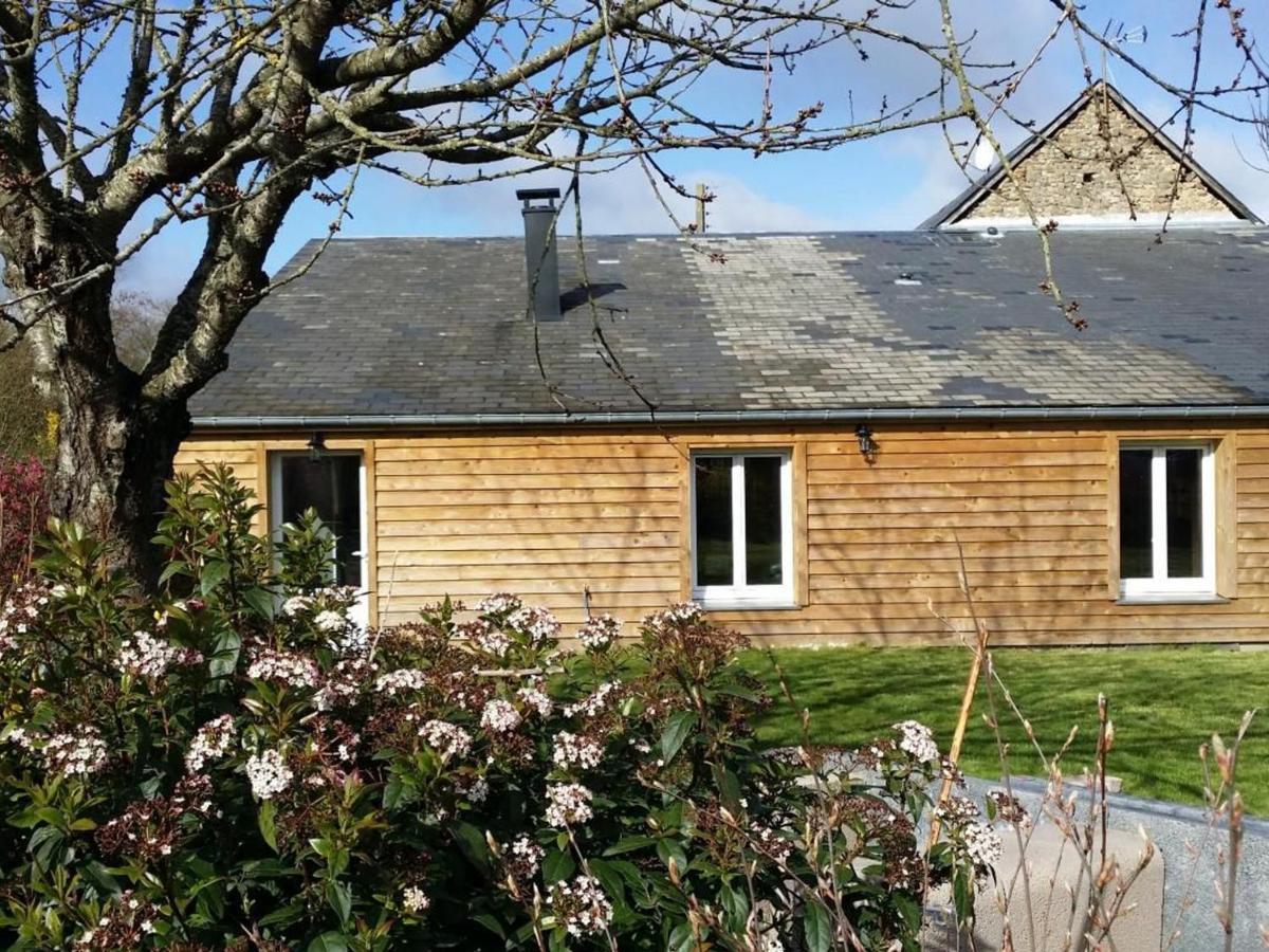 Gîte Saint-Léonard-des-Bois, 8 pièces, 15 personnes - FR-1-410-224 Exterior foto